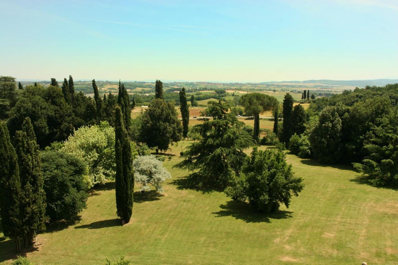 Castello Di Sovicille - Residenza D'Epoca Bed & Breakfast Exterior foto