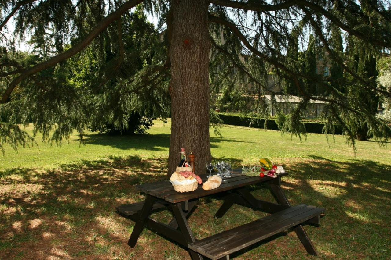 Castello Di Sovicille - Residenza D'Epoca Bed & Breakfast Exterior foto