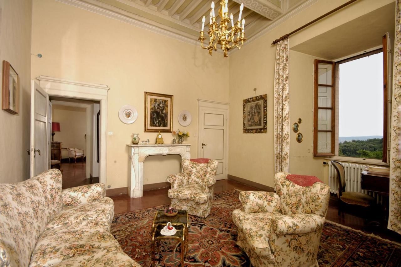 Castello Di Sovicille - Residenza D'Epoca Bed & Breakfast Exterior foto