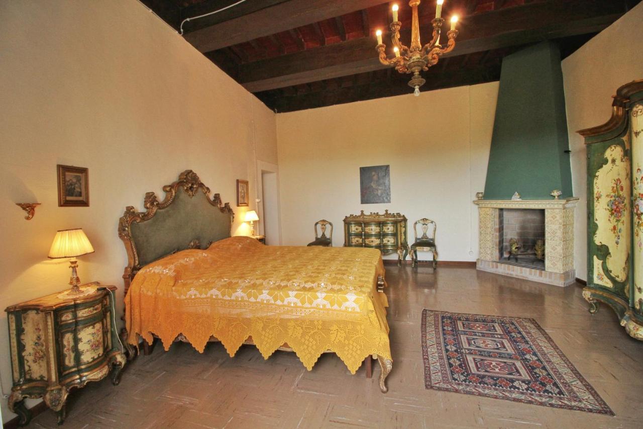 Castello Di Sovicille - Residenza D'Epoca Bed & Breakfast Exterior foto